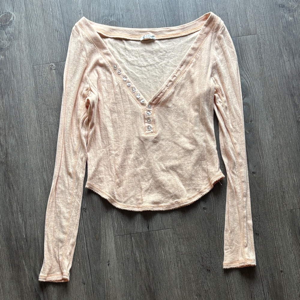 Never worn - Free People Light Peach Long Sleeve Henley Top